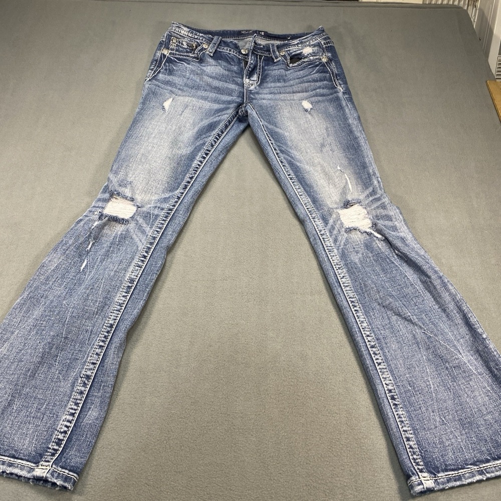 Miss Me Women's 28x32 Jeans Low Rise Bootcut Distressed Embroidered Pockets